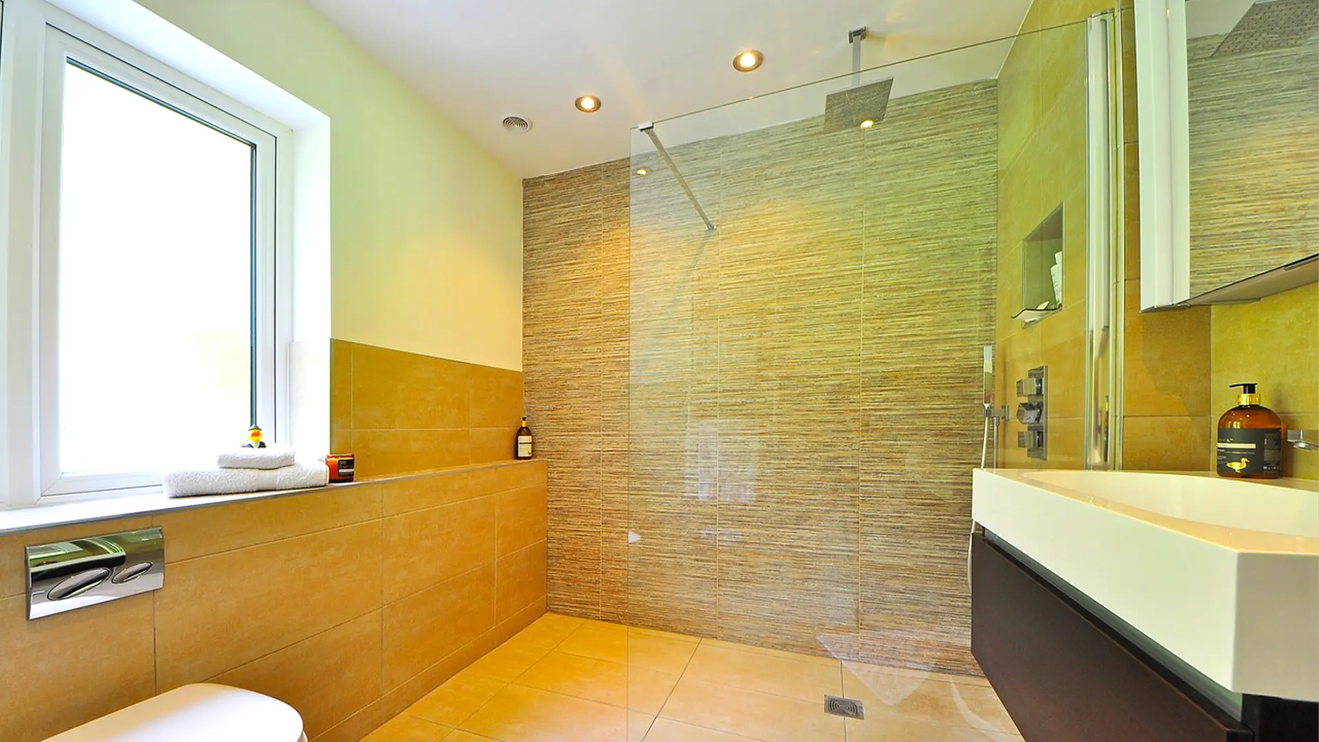 frameless-shower-screens